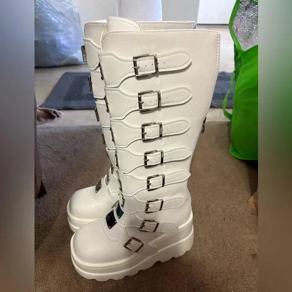 Women’s Platform Buckle Boots - Picture 1 of 3